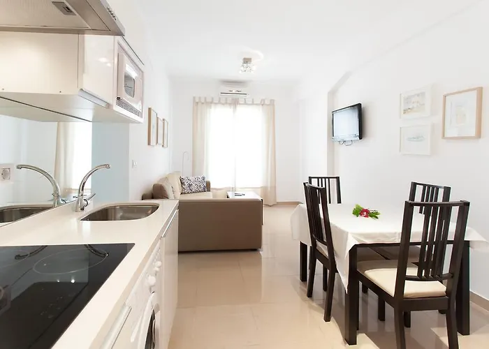 Apartman Diaber Larana *
